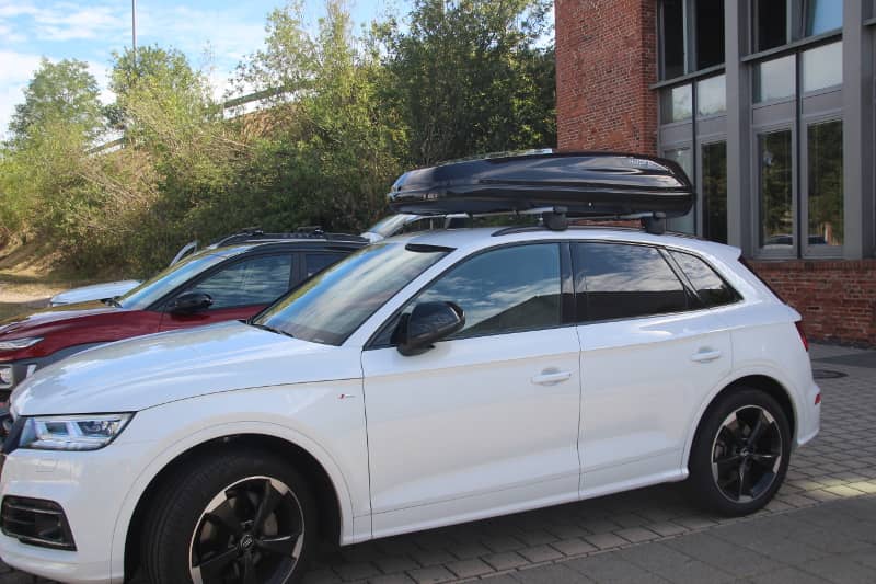 HAPRO-Dachbox mit einem Volumen von 430 Litern auf einem Audi Q5 bei uns in Weingarten zu mieten